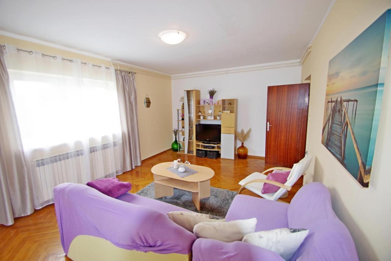 Apartment Suzi Valdebek Пула Экстерьер фото