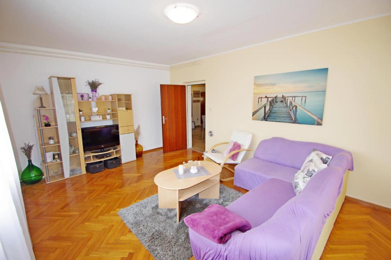 Apartment Suzi Valdebek Пула Экстерьер фото
